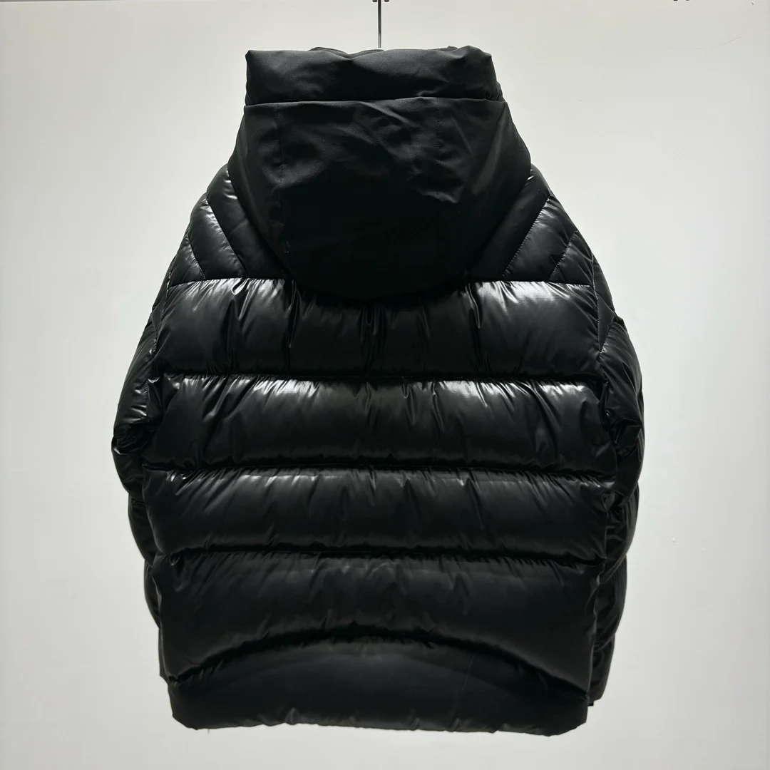 몽클레어 주바이르 다운 자켓