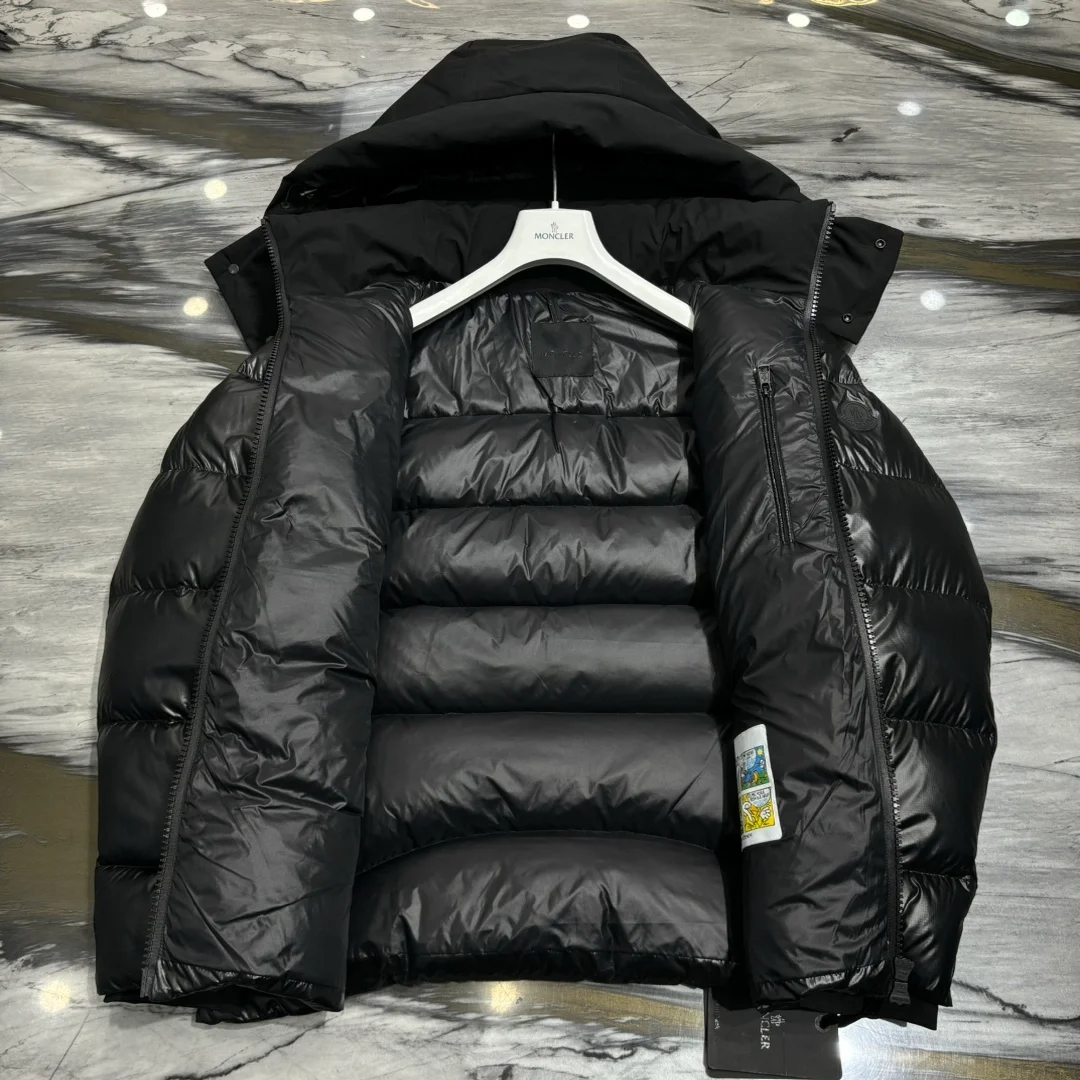몽클레어 주바이르 다운 자켓
