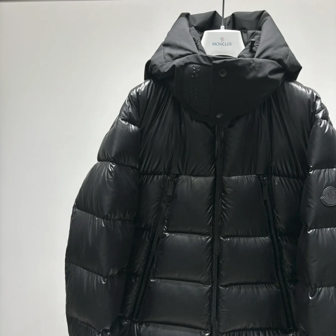 몽클레어 주바이르 다운 자켓