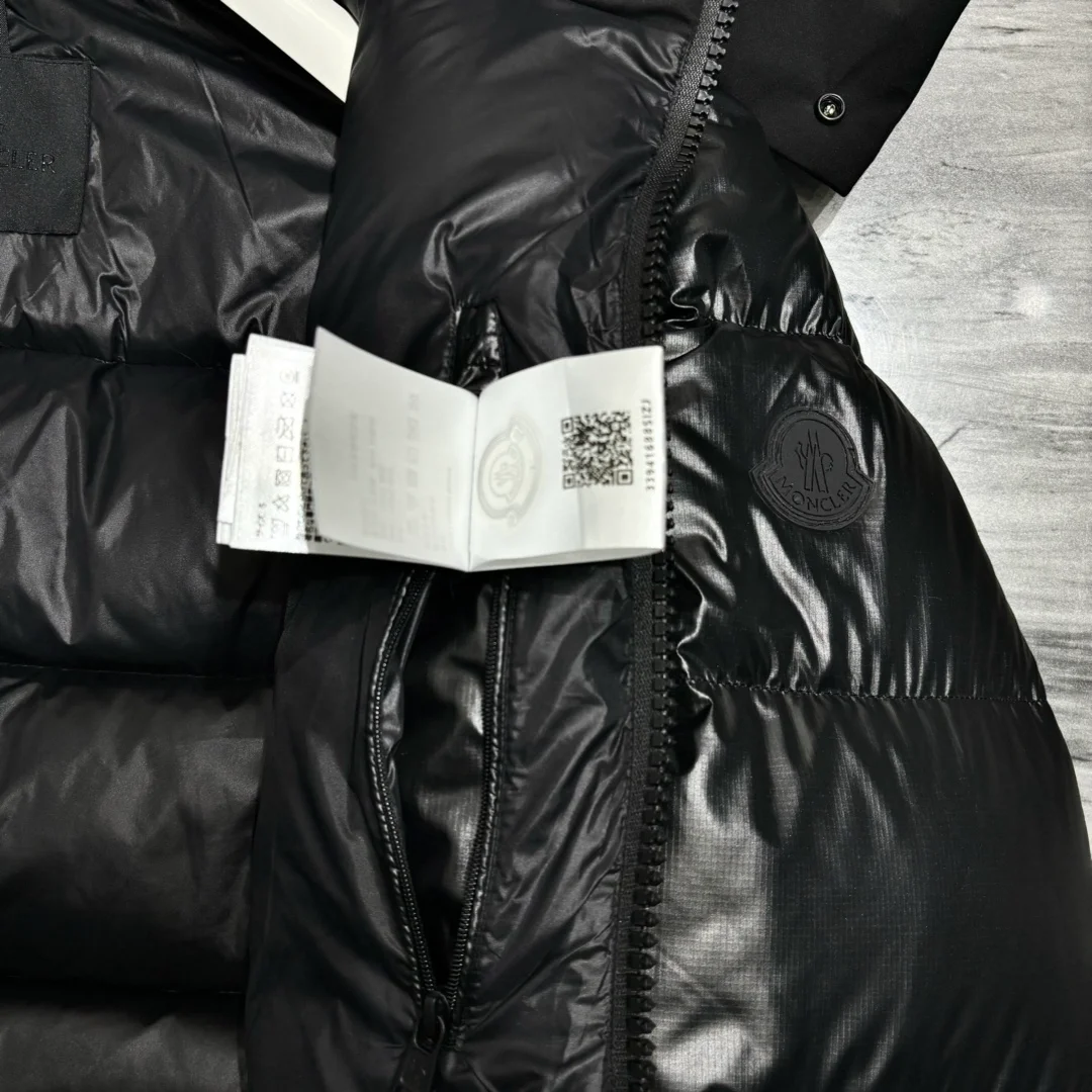 몽클레어 주바이르 다운 자켓