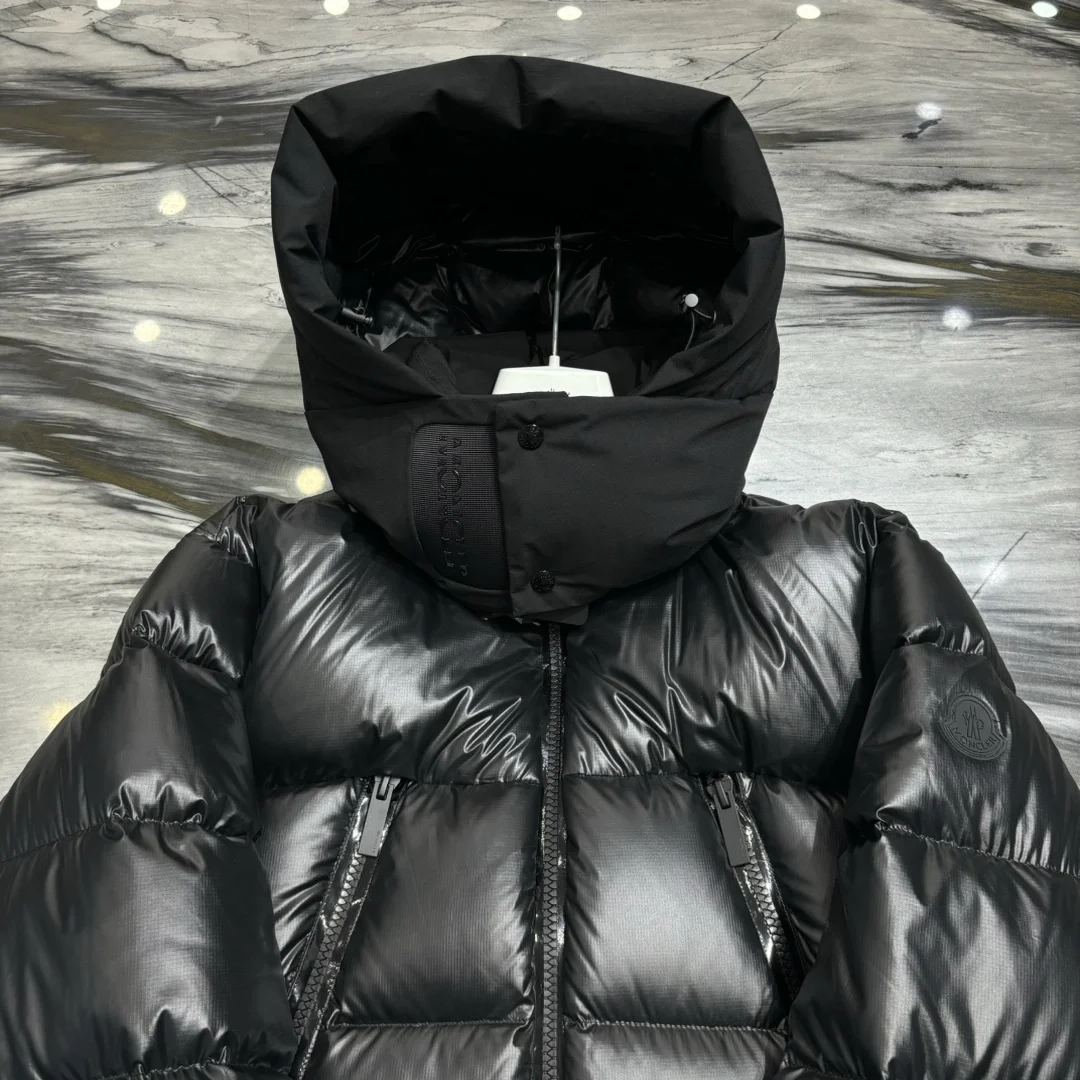 몽클레어 주바이르 다운 자켓