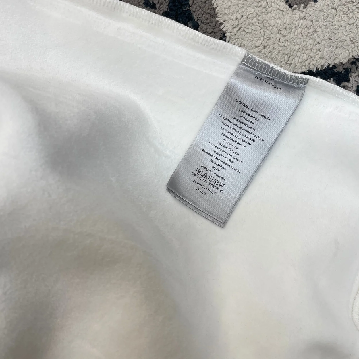 디올 인터레이스 스트레이트 맨투맨