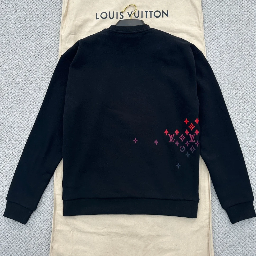 루이비통 엠브로이더드 코트 스웨트셔츠 1AFB67