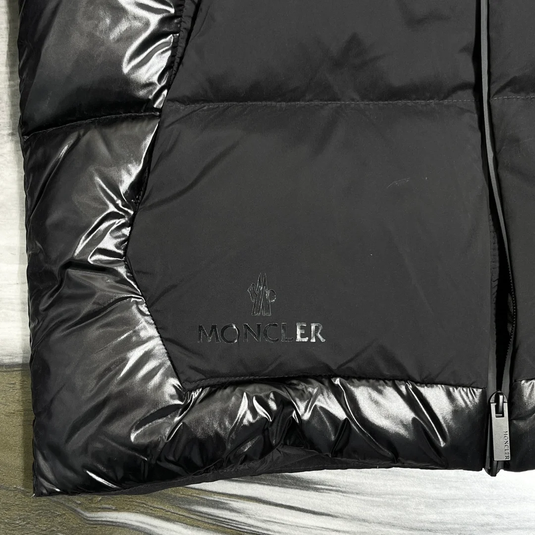 몽클레어 팔라르디 빅로고 패딩 자켓