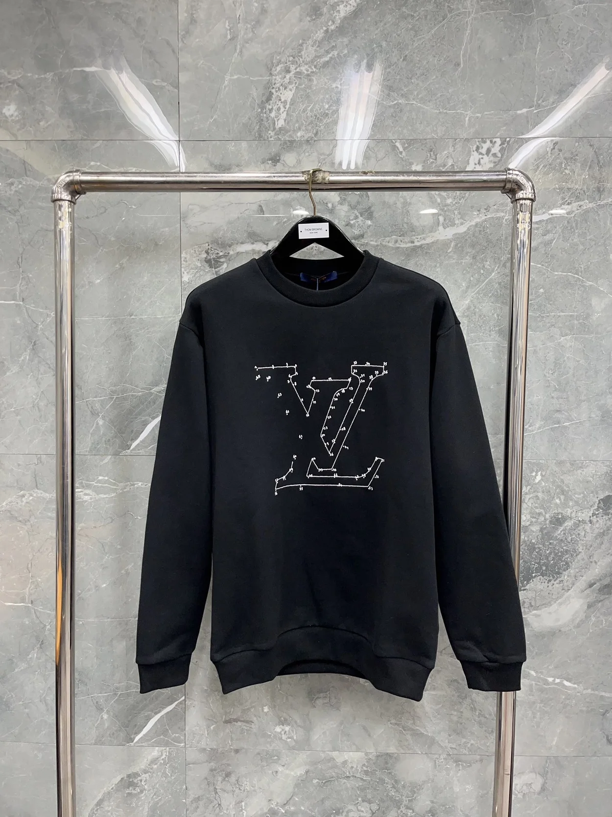 루이비통 스티치 프린트 엠브로이더드 스웨트셔츠 1A96KX