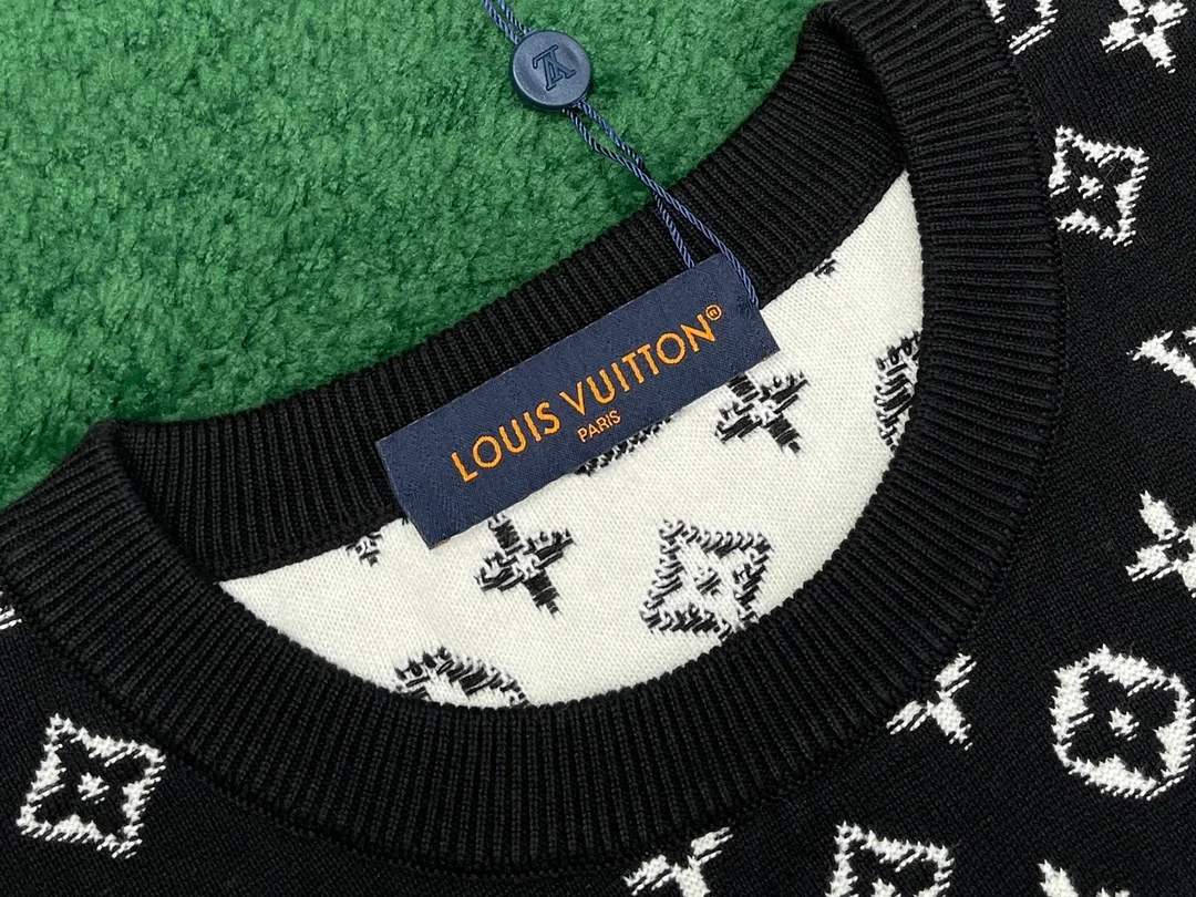 루이비통 그라디언트 코튼 크루넥 맨투맨 1AFAPY