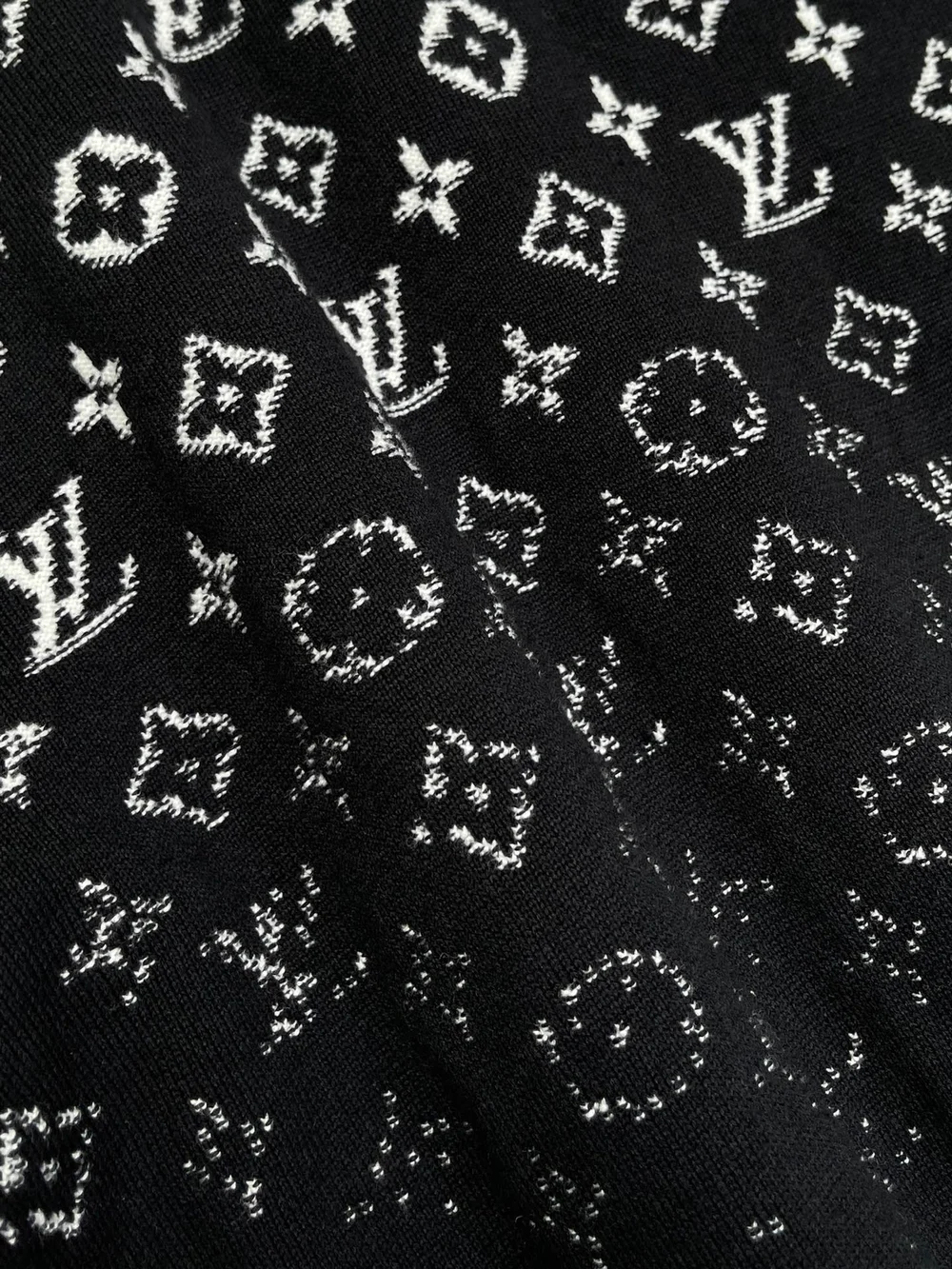 루이비통 그라디언트 코튼 크루넥 맨투맨 1AFAPY