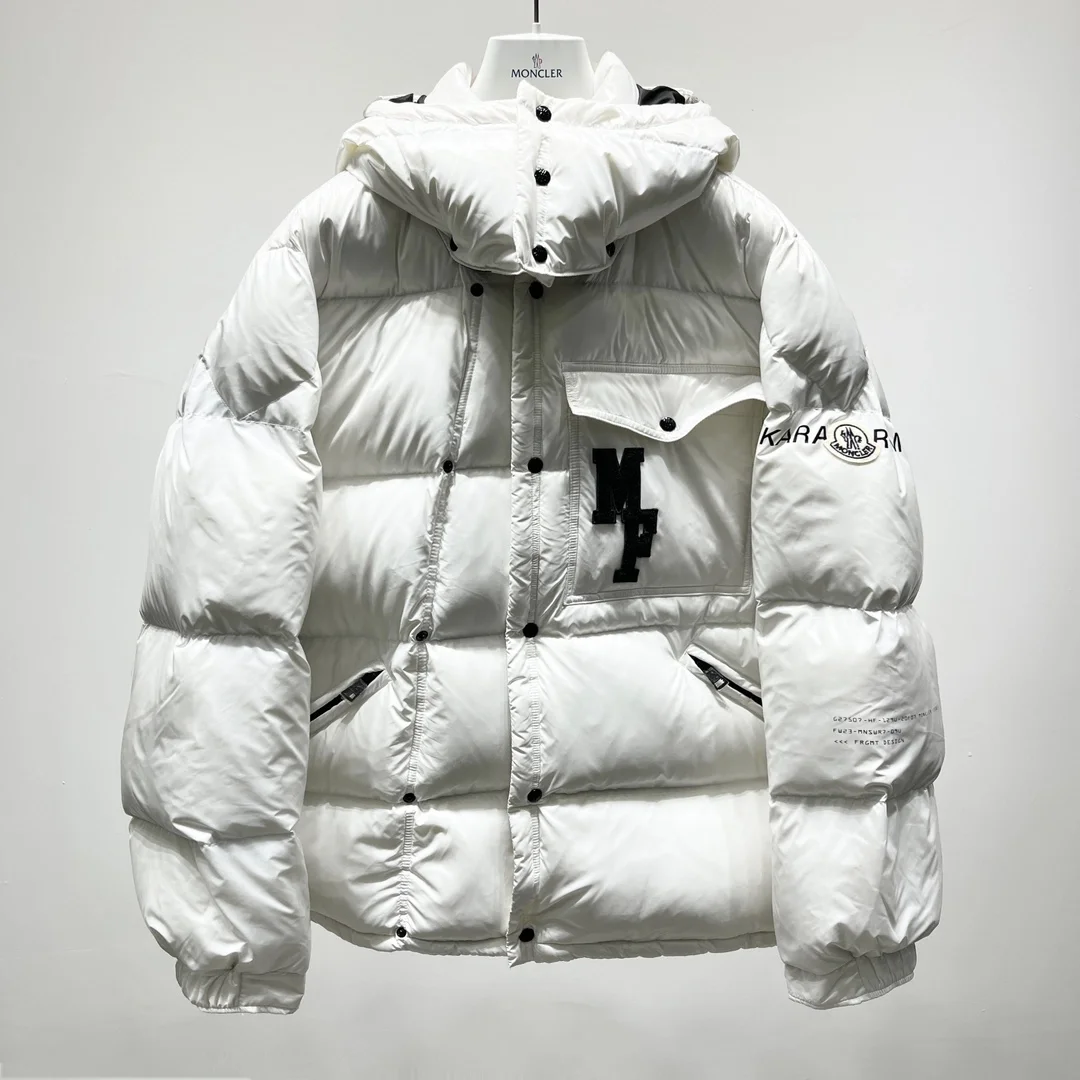 몽클레어 피그먼트 앤서미오크 숏다운 화이트