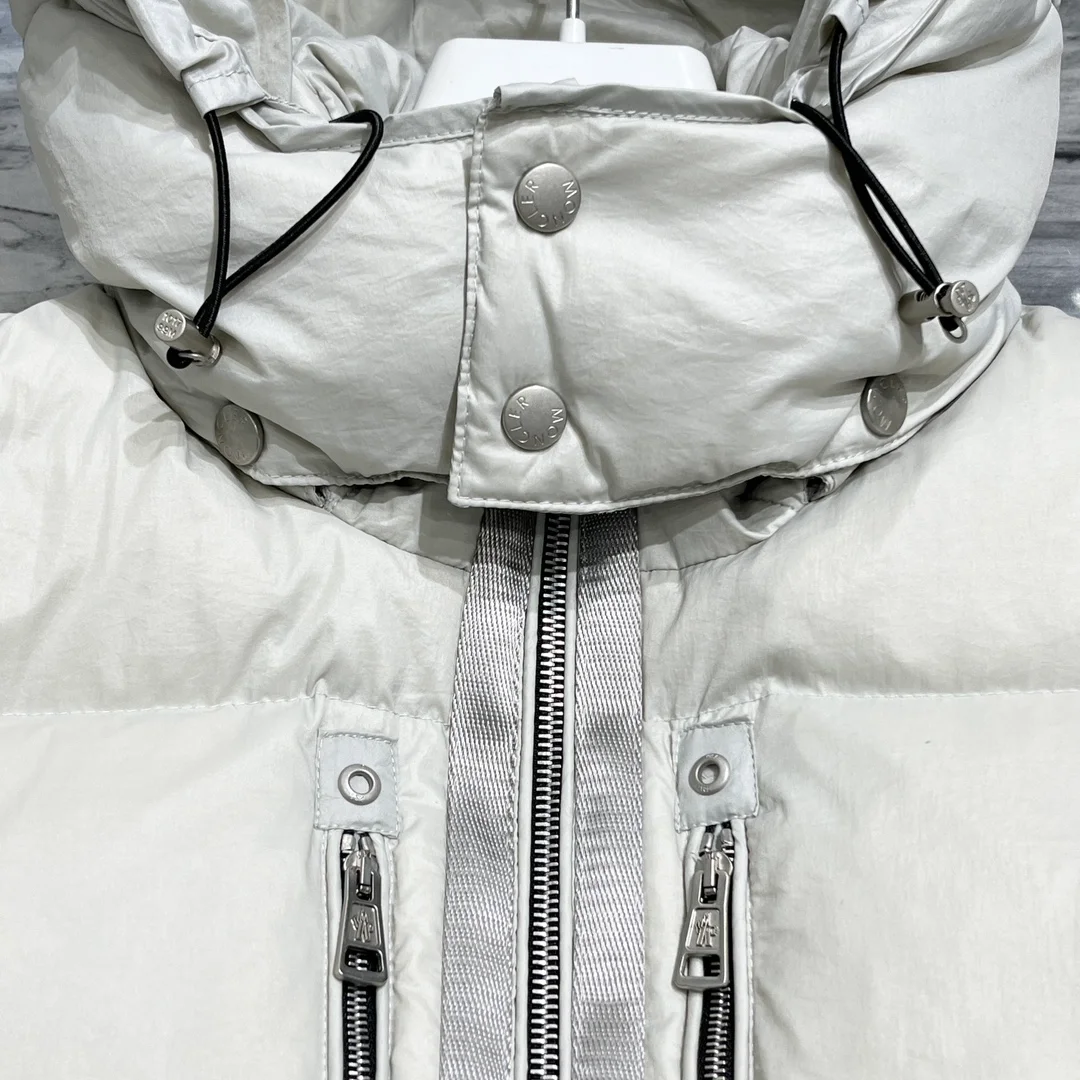 몽클레어 알릭스 포레스트 패딩 화이트