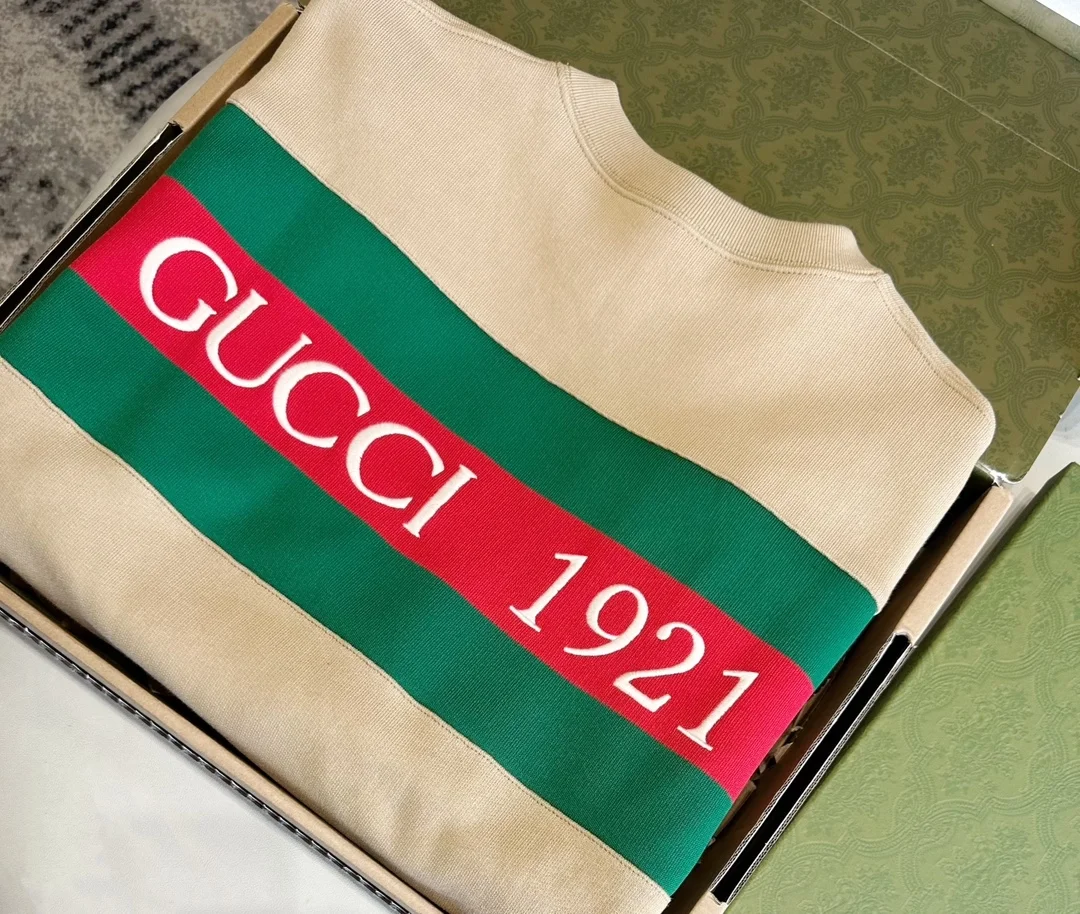 구찌 웹 디테일 코튼 저지 스웨트셔츠 카멜