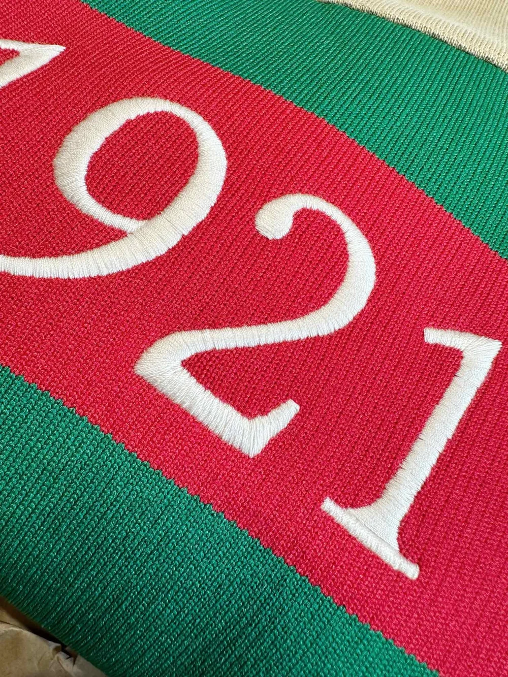 구찌 웹 디테일 코튼 저지 스웨트셔츠 카멜