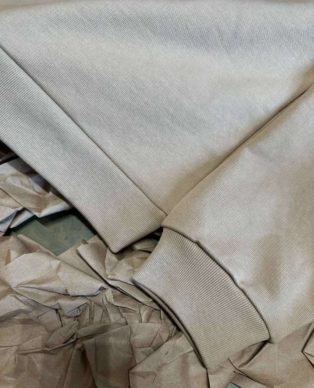 구찌 웹 디테일 코튼 저지 스웨트셔츠 카멜