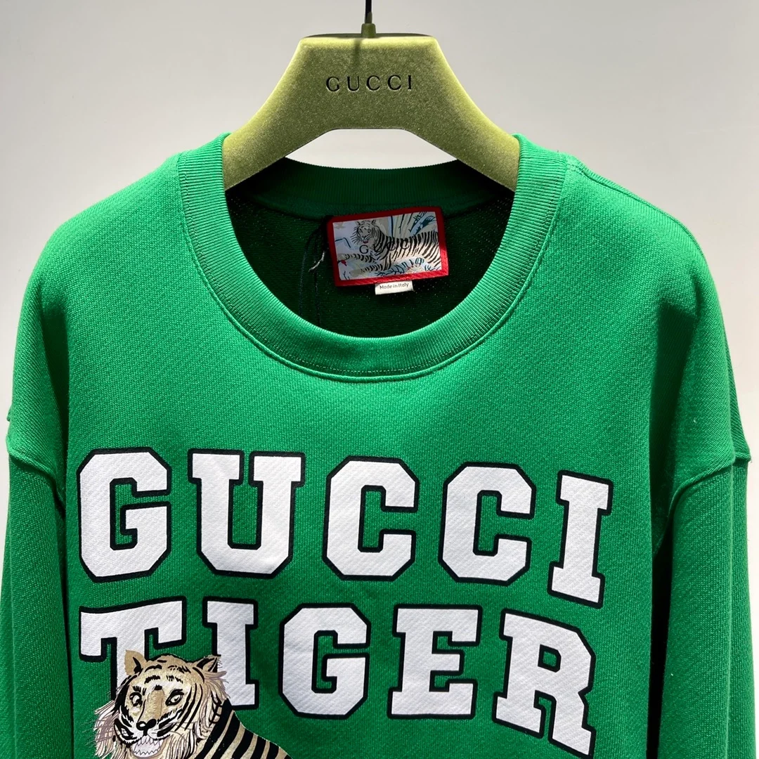 구찌 애니멀 타이거 맨투맨