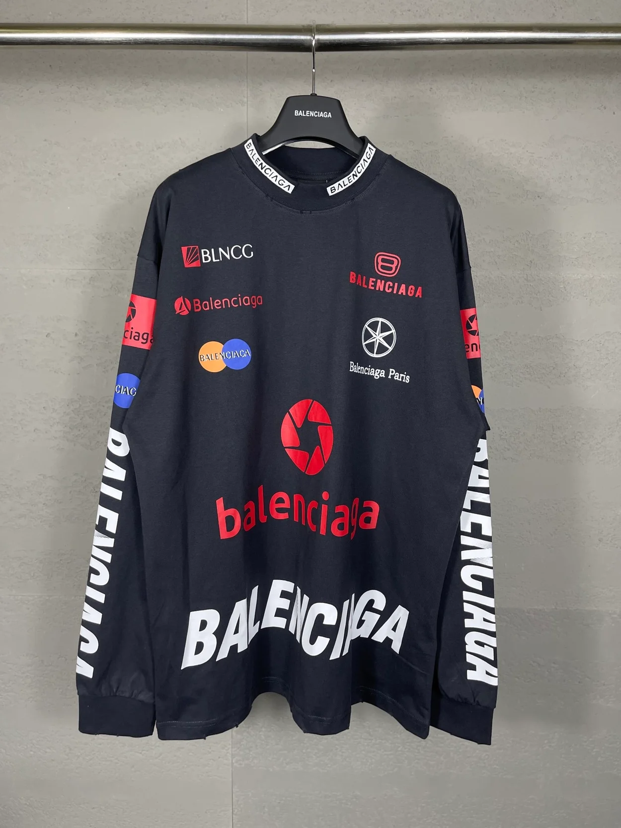 발렌시아가 리그 로고 프린트 스웨트셔츠 블랙