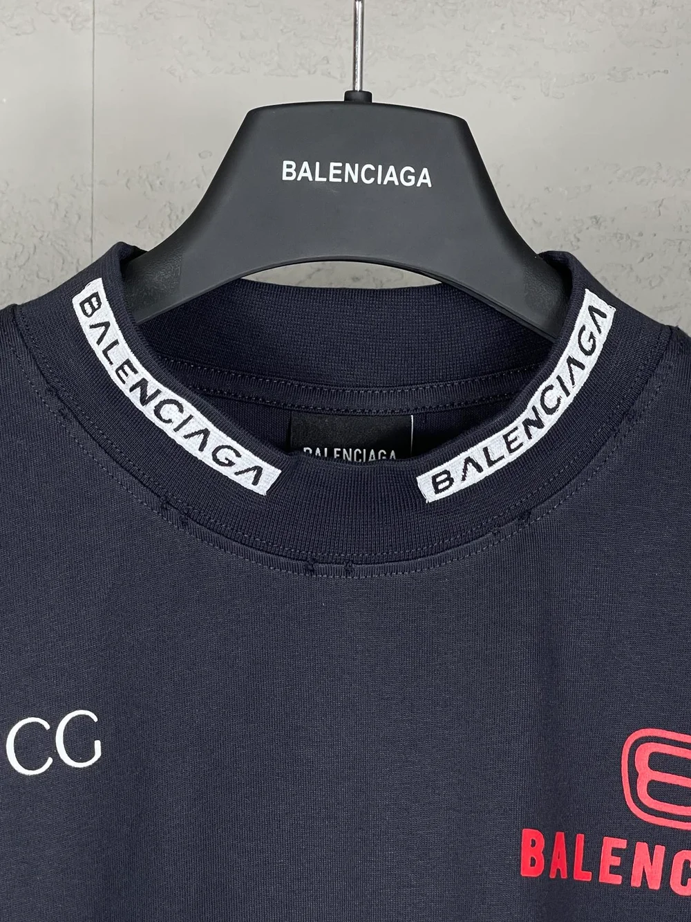 발렌시아가 리그 로고 프린트 스웨트셔츠 블랙