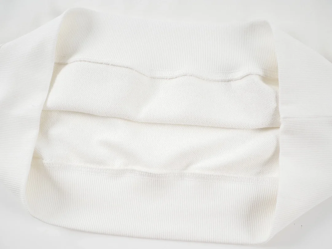 루이비통 유니섹스 스웨터 화이트