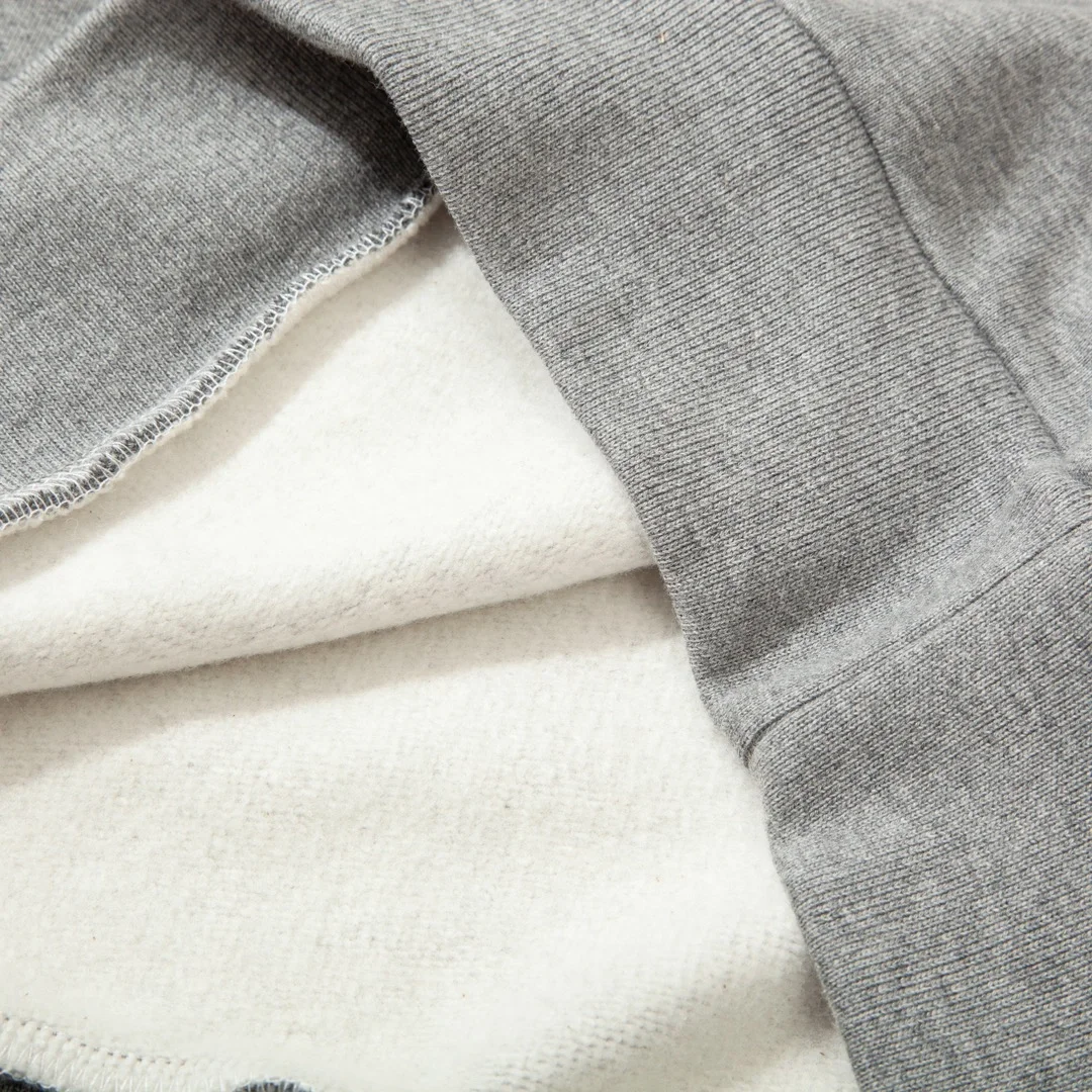 루이비통 x 니고 프린티드 하트 스웨트셔츠