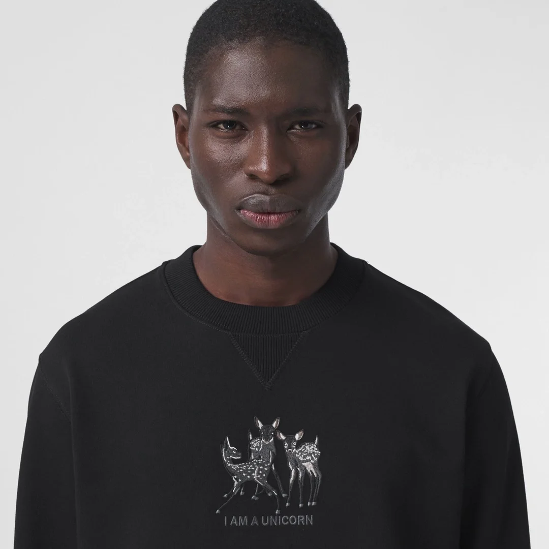 버버리 리카르도 티시 자수 맨투맨