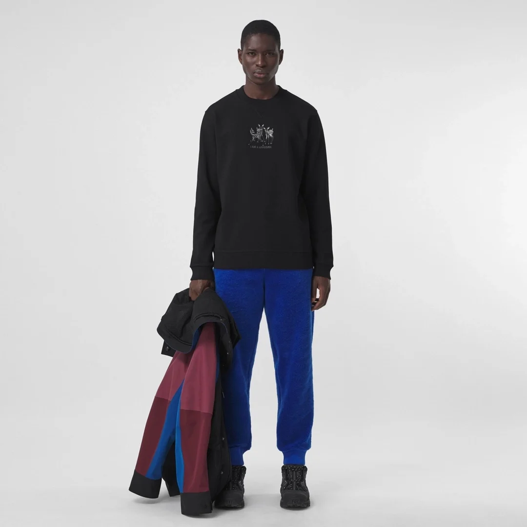 버버리 리카르도 티시 자수 맨투맨