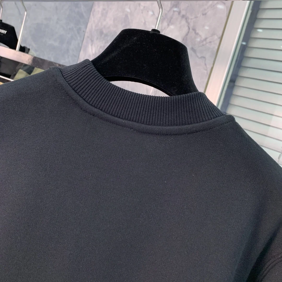 버버리 리카르도 티시 자수 맨투맨