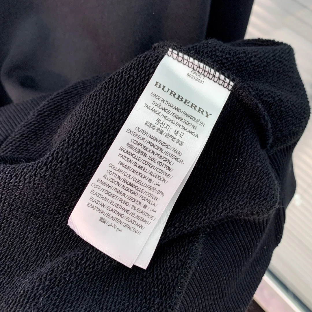 버버리 리카르도 티시 자수 맨투맨