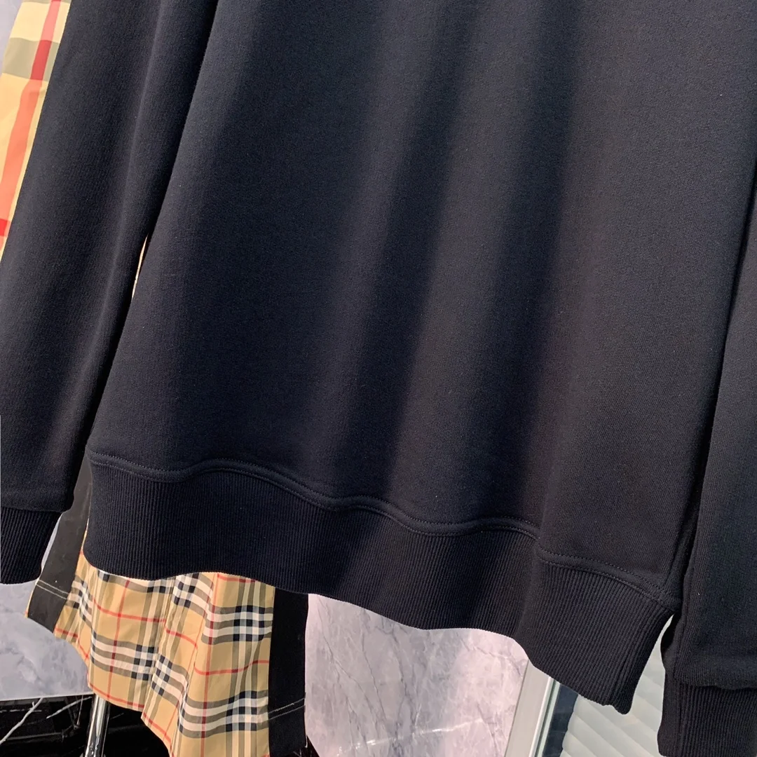 버버리 리카르도 티시 자수 맨투맨