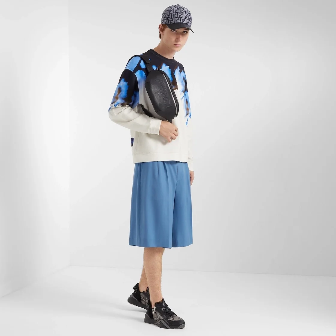 펜디 쿠어디네이티드 스웨트셔츠