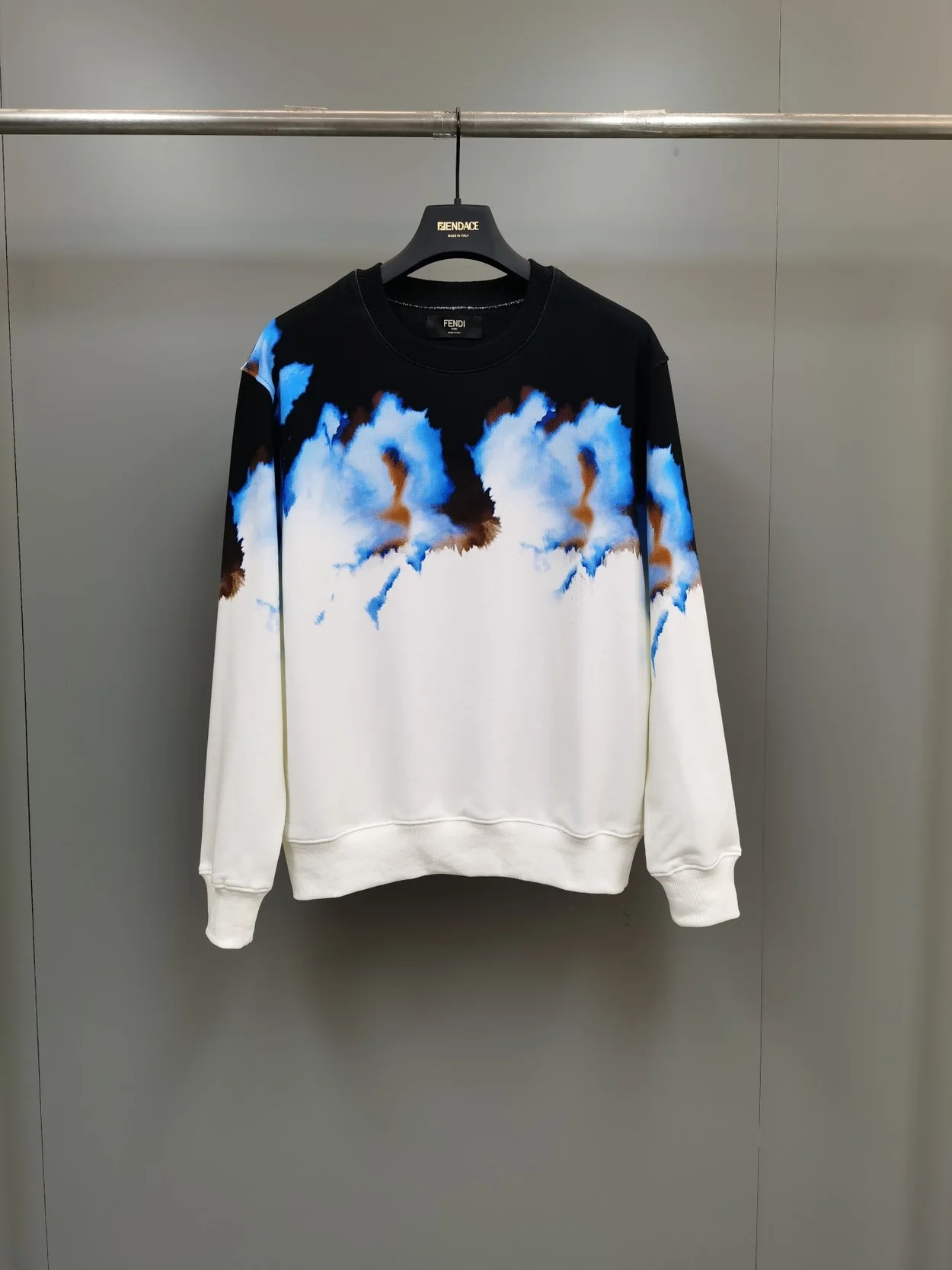 펜디 쿠어디네이티드 스웨트셔츠