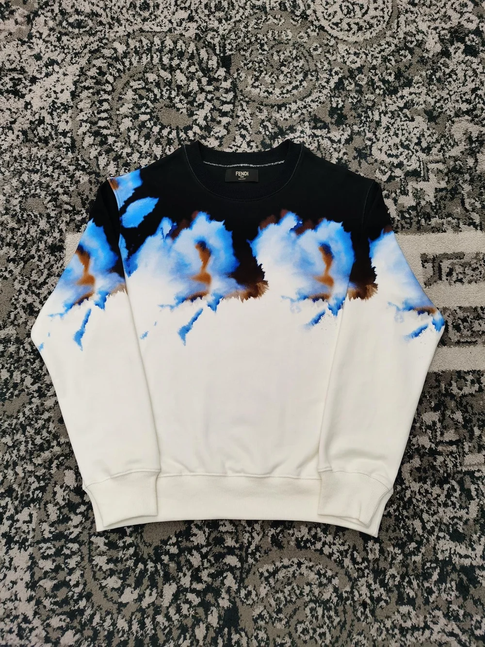 펜디 쿠어디네이티드 스웨트셔츠