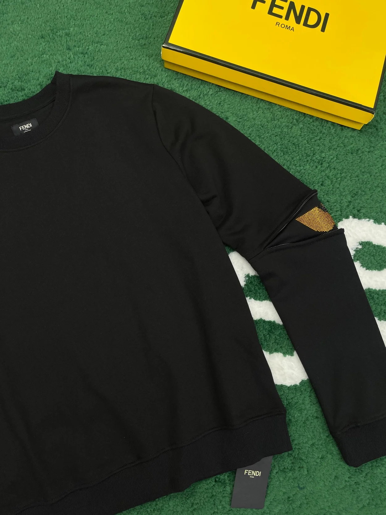 펜디 리틀 몬스터 핫 다이아몬드 스웨트셔츠