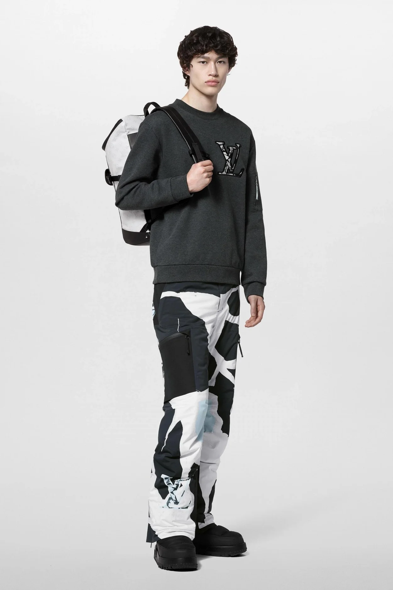 루이비통 코튼 크루넥 스웨트셔츠