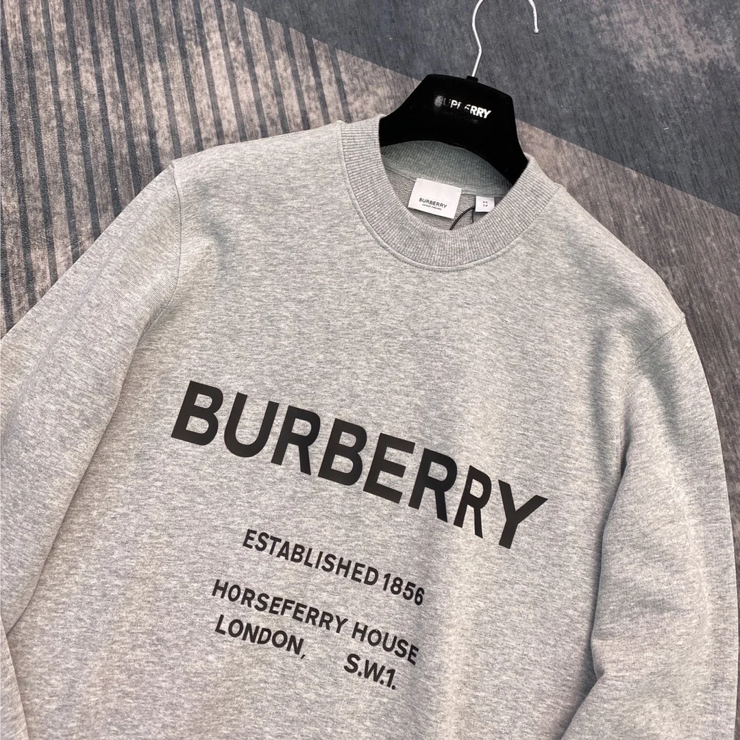 버버리 호스페리 맨투맨 그레이