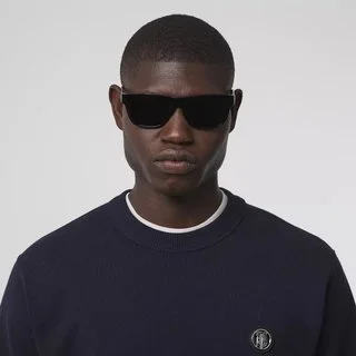 버버리 모노그램 아플리케 맨투맨