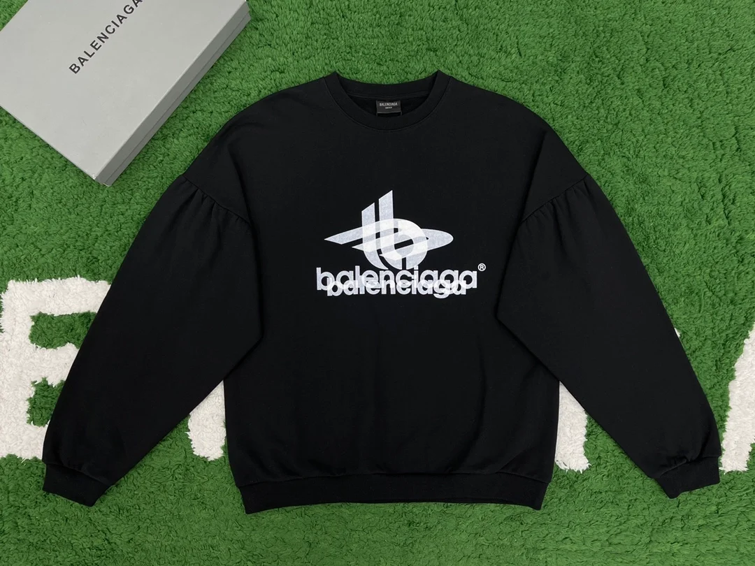 발렌시아가 2023 센터 레이어 맨투맨