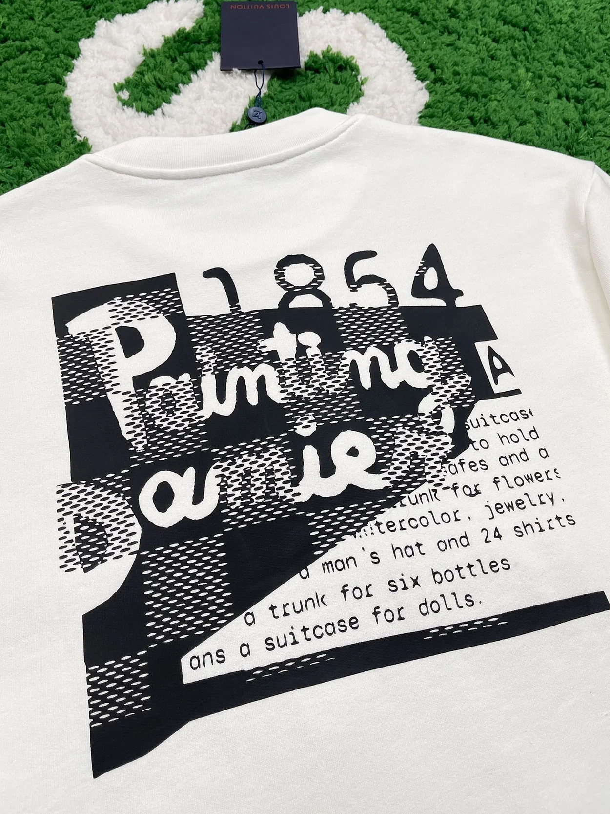 루이비통 말티에 맨투맨 화이트