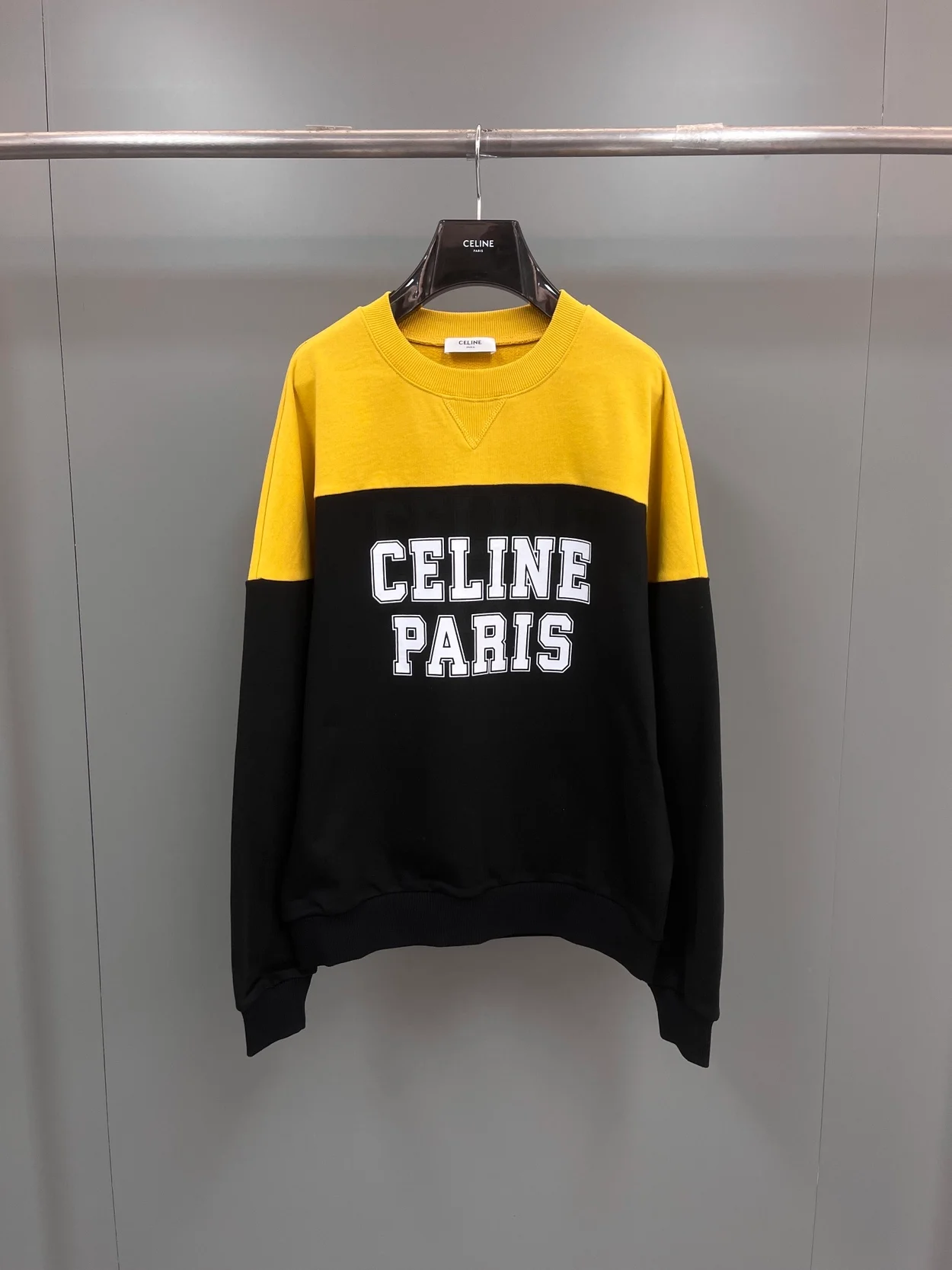 셀린느 파리스 코튼 플리스 맨투맨