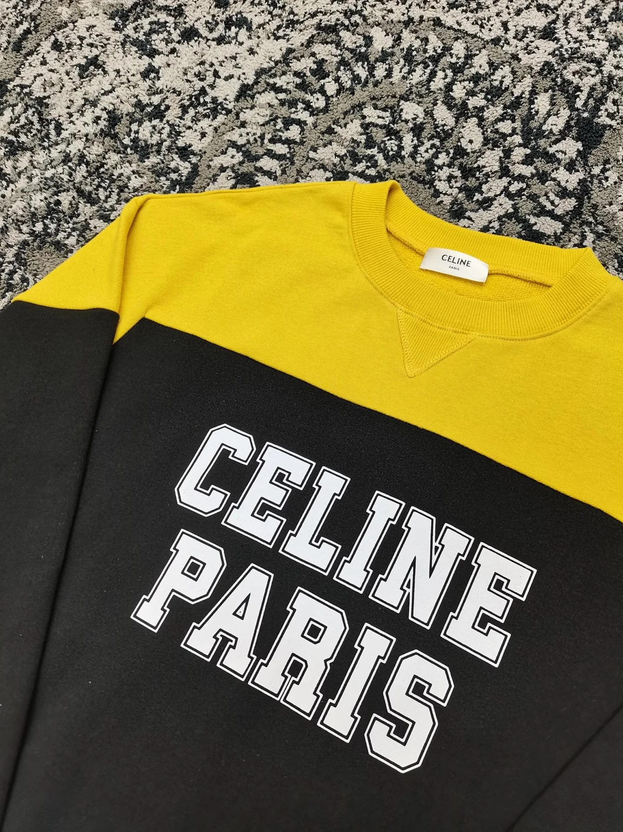 셀린느 파리스 코튼 플리스 맨투맨