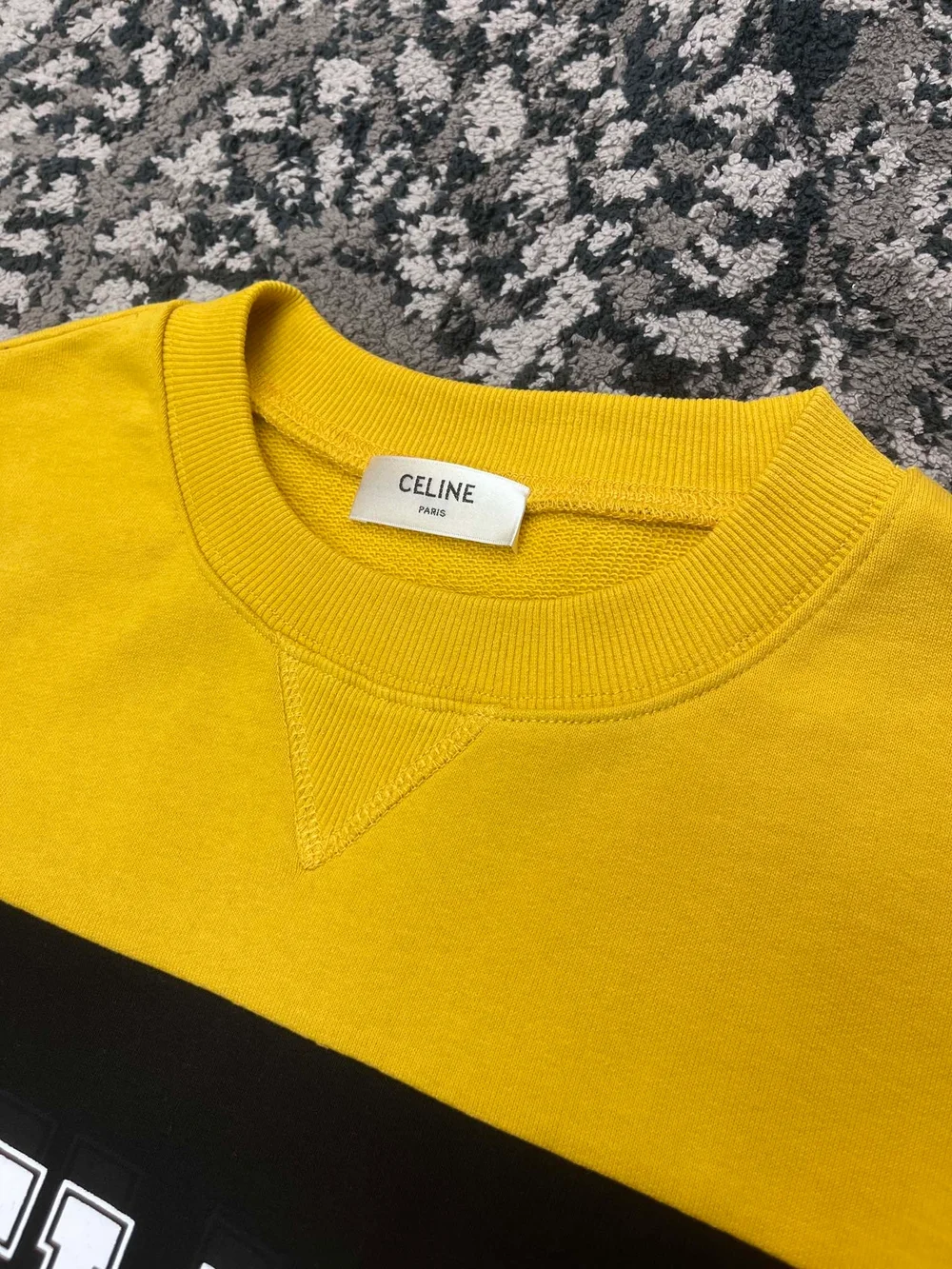 셀린느 파리스 코튼 플리스 맨투맨