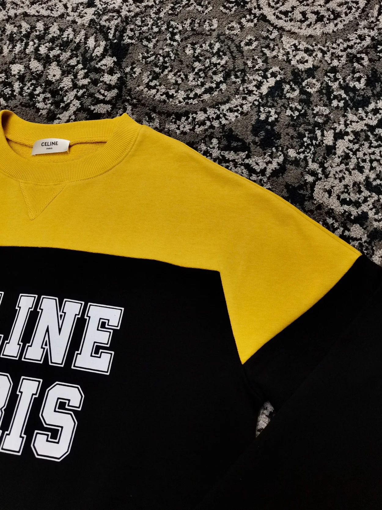 셀린느 파리스 코튼 플리스 맨투맨