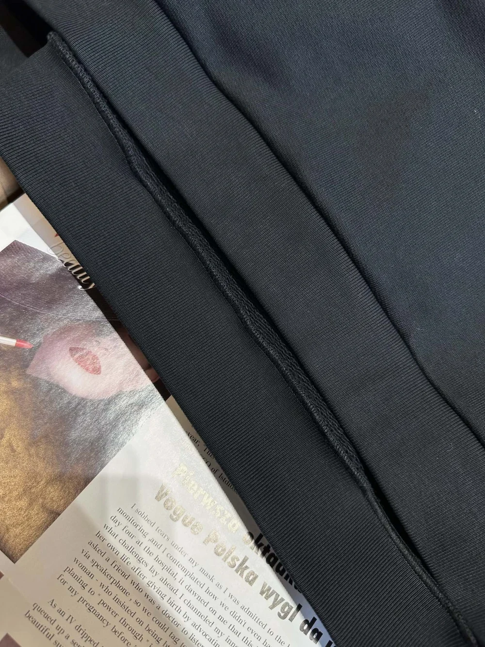 구찌 블레이드 프린트 맨투맨