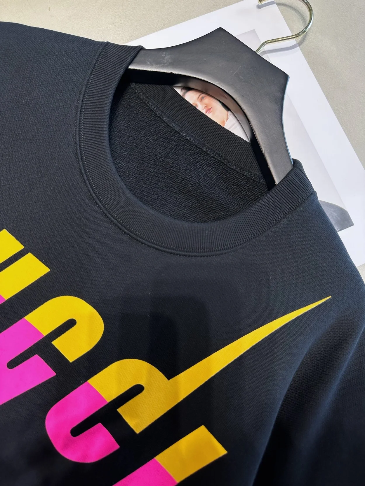 구찌 블레이드 프린트 맨투맨