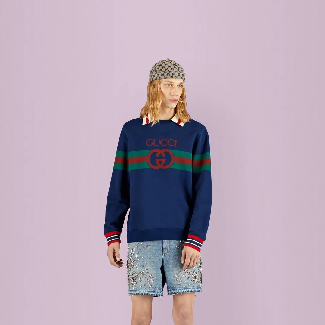 구찌 인터로킹 G 스트라이프 스웻 맨투맨