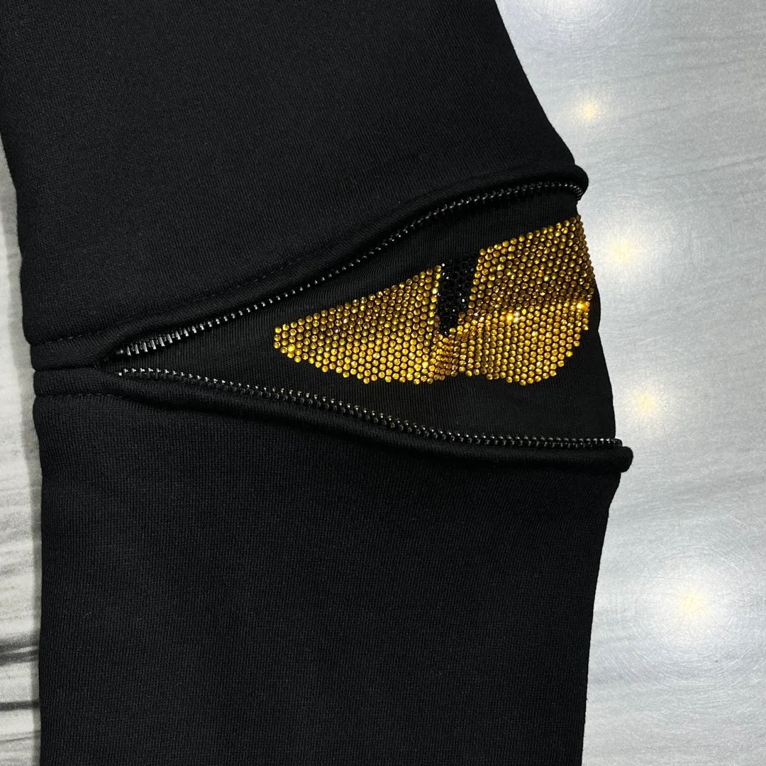 펜디 암지퍼 맨투맨