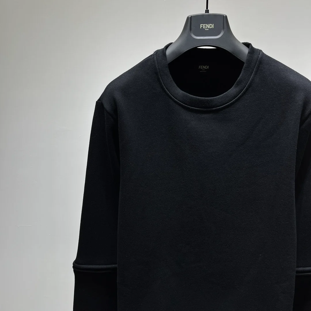 펜디 암지퍼 맨투맨