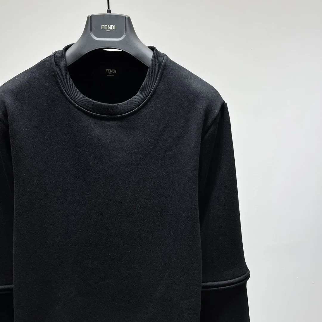 펜디 암지퍼 맨투맨