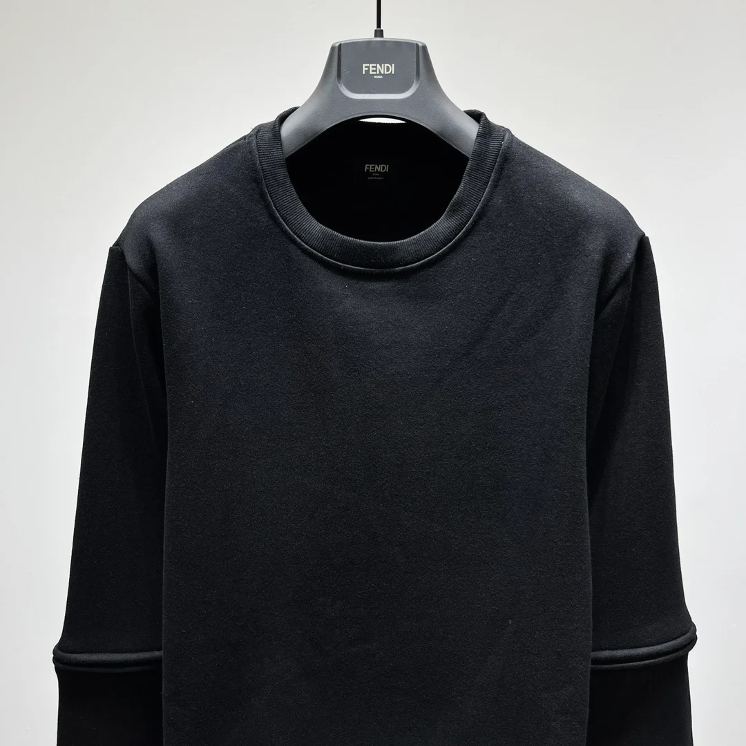 펜디 암지퍼 맨투맨