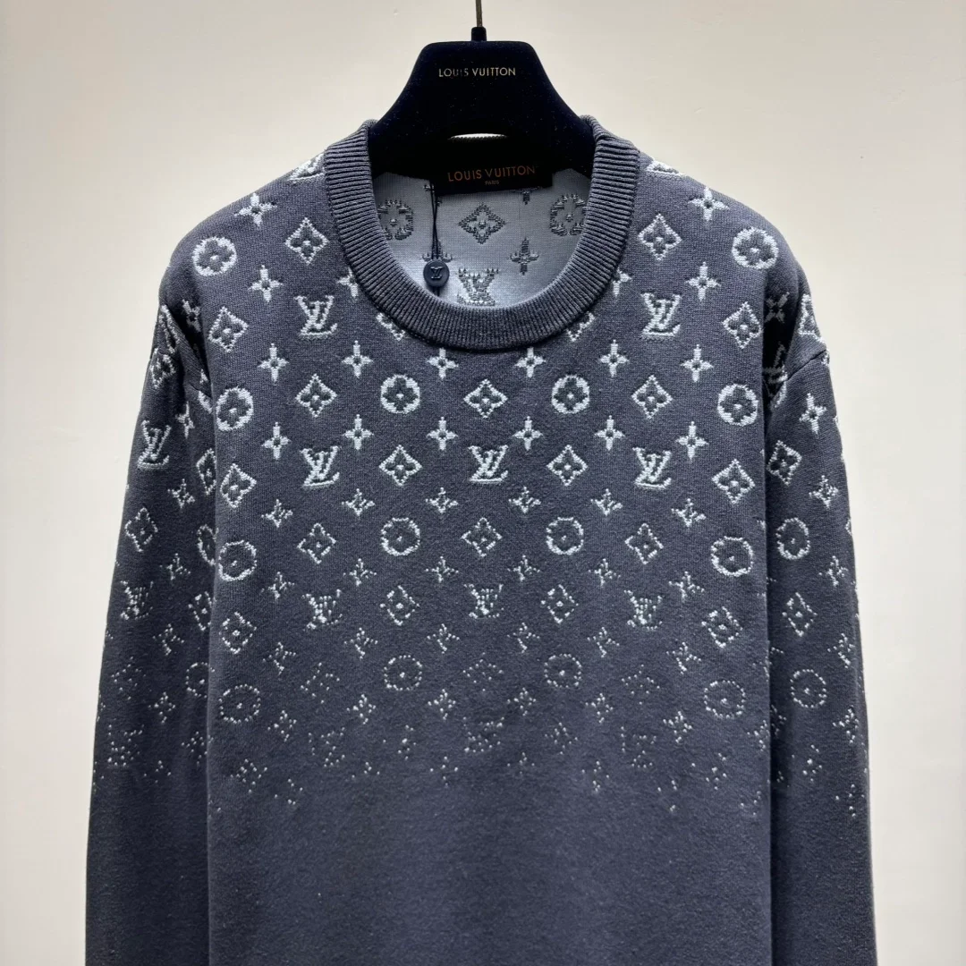 루이비통 그라데이션 코튼 크루넥 다크 블루