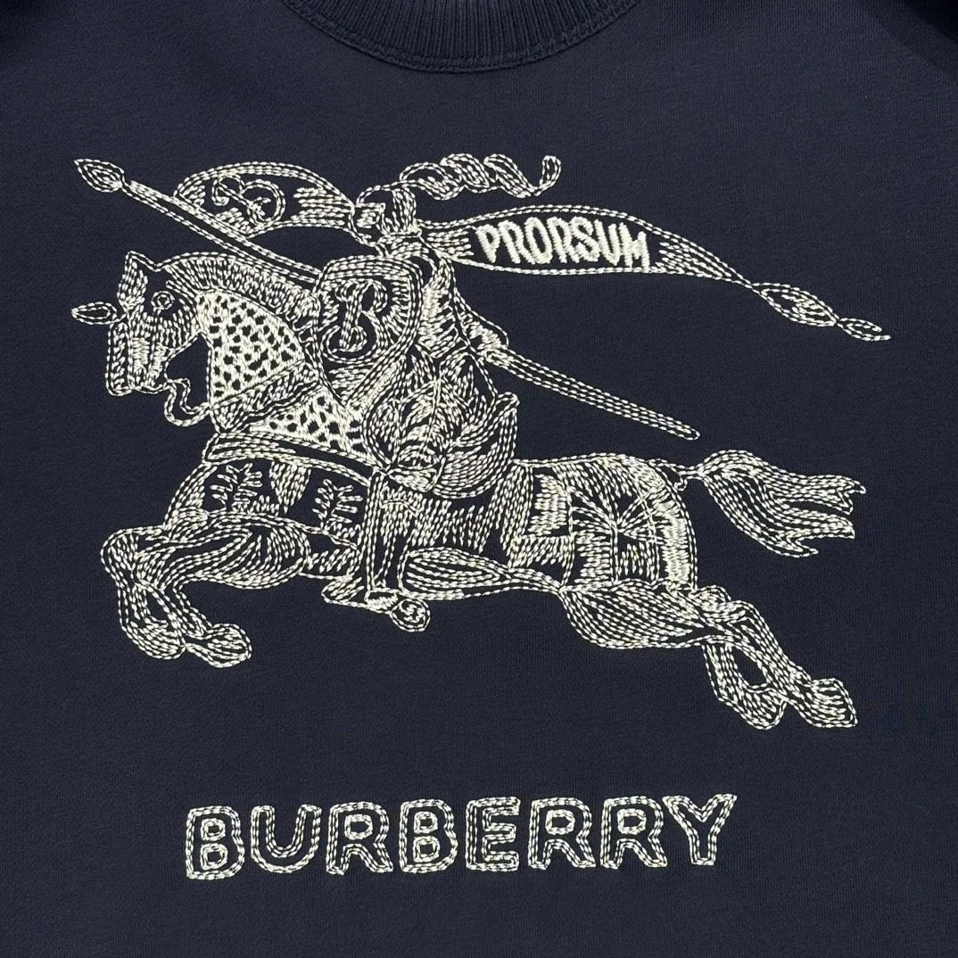 버버리 리이슈 스웻 맨투맨