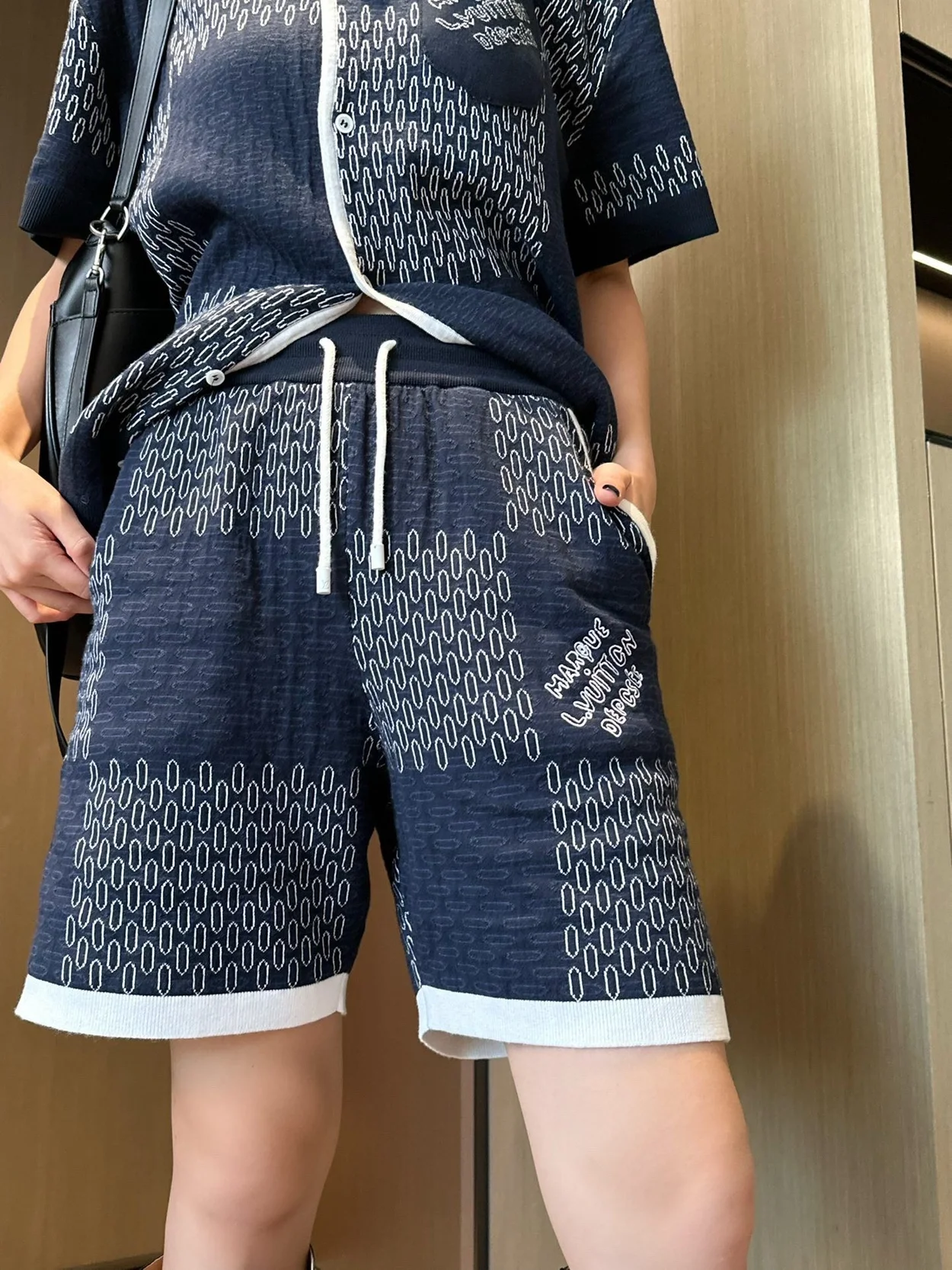 루이비통 다미에 자카드 쇼트 슬리브드 코튼 저지 쇼츠 1AFXS1