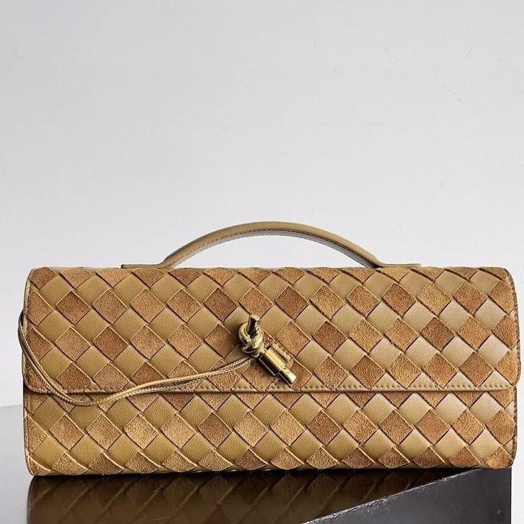 보테가 베네타 24FW 안디아모 인트레치아토 탑 핸들 클러치